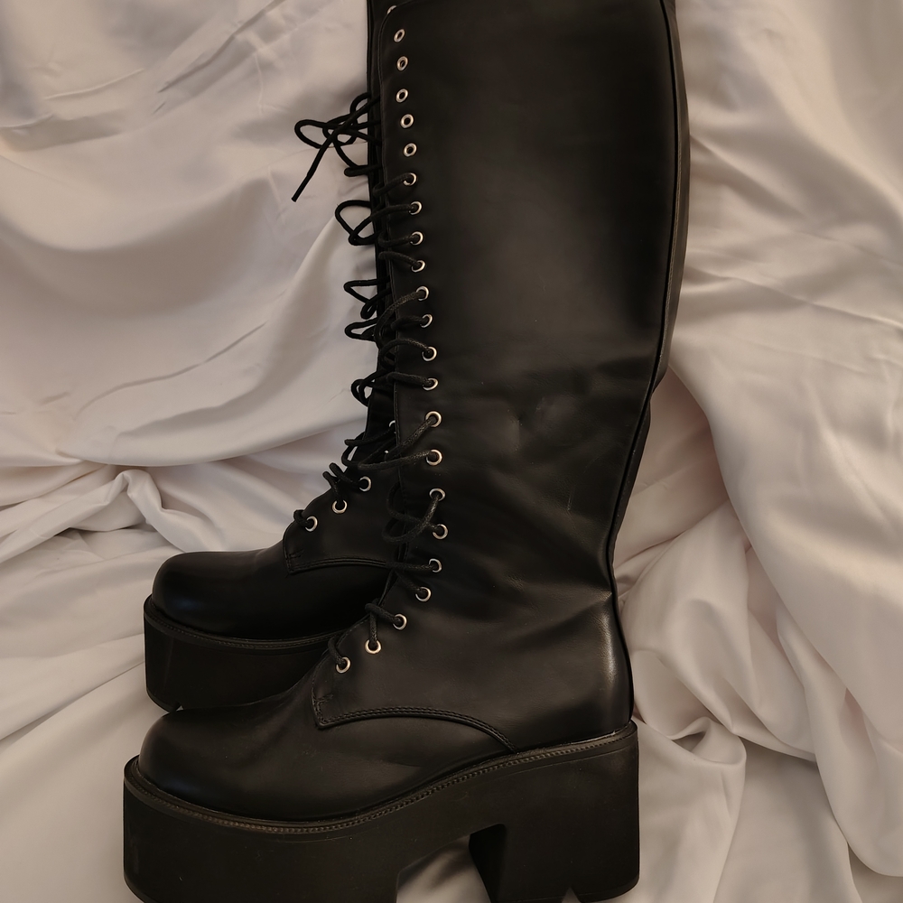 Source Unknown Black Over-The-Knee Platform Lace-… - image 1